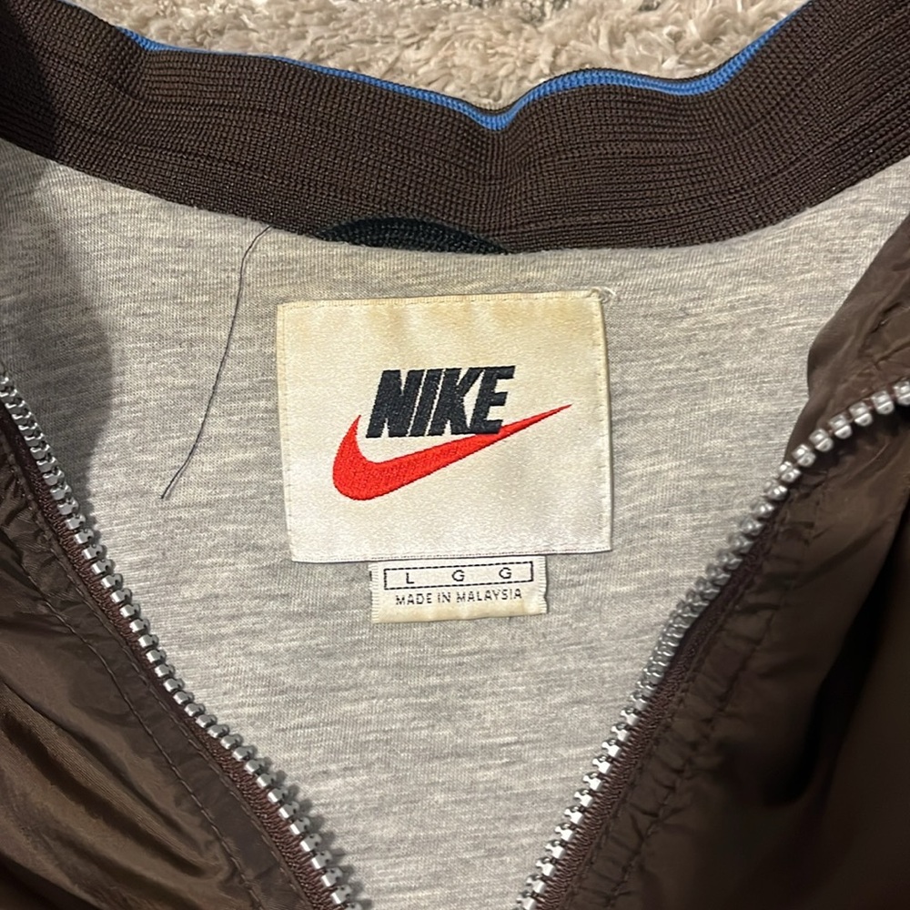 Vintage Nike Windbreaker - Picture 3 of 3
